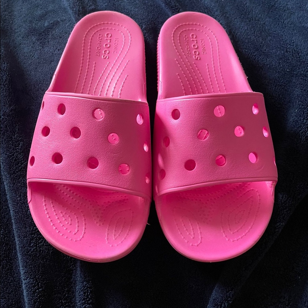 Crocs hot pink slides